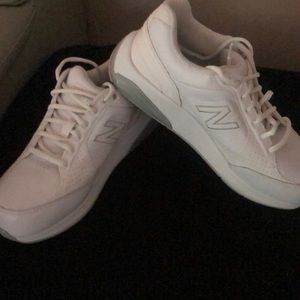 NEW BALANCE super clean size 8-1/2